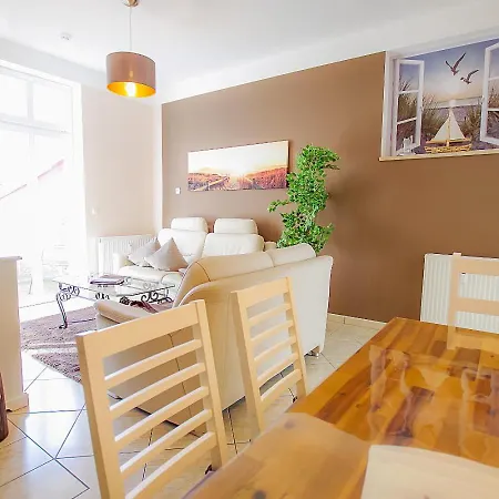 Sommerwind App1 - Strandpromenade Seitlicher Meerblick, Strandkorb Saisonal Appartement Binz